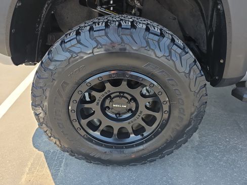 Used 2022 Toyota Tacoma TRD Off-Road w/ TRD Premium Off Road Package AWD/4WD image 33