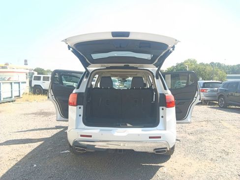 Used 2019 GMC Acadia Denali w/ Technology Package AWD/4WD image 12