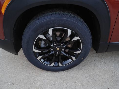 Certified 2021 Chevrolet TrailBlazer LT w/ Driver Confidence Package FWD image 34