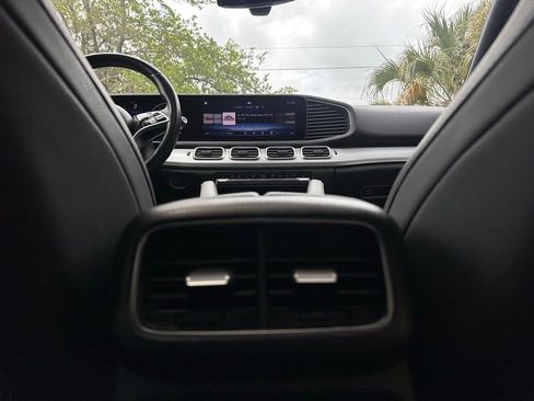 Used 2024 Mercedes-Benz GLE 350 4MATIC image 29