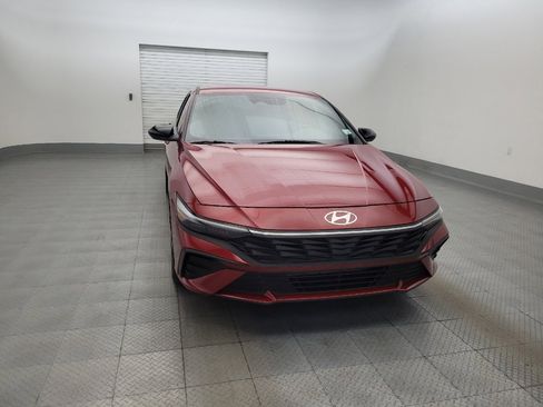 Used 2025 Hyundai Elantra Sport FWD image 14