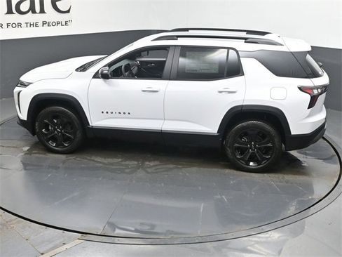 New 2026 Chevrolet Equinox LT w/ Convenience Package II image 21