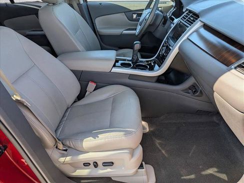 Used 2014 Ford Edge Limited w/ Equipment Group 302A FWD image 17