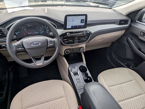 Used 2022 Ford Escape SE image 26