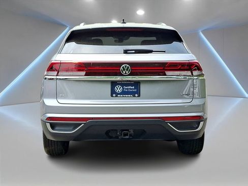 Certified 2025 Volkswagen Atlas Cross Sport SE w/ Black Wheel Package AWD/4WD image 6