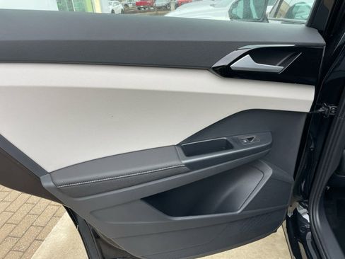 New 2026 Volkswagen Taos S AWD/4WD image 40