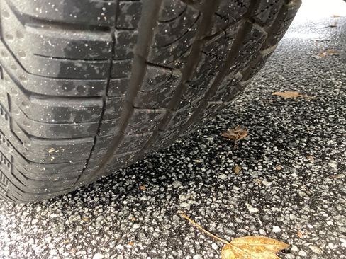 Certified 2022 Volvo XC60 B5 Inscription w/ Climate Package image 12