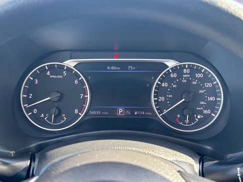 Used 2025 Nissan Sentra SV FWD image 39
