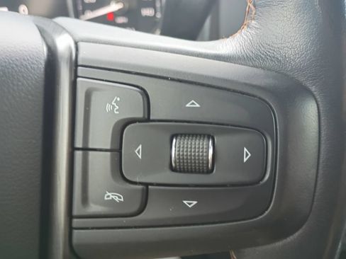 Used 2021 GMC Sierra 1500 AT4 w/ AT4 Value Package AWD/4WD image 17