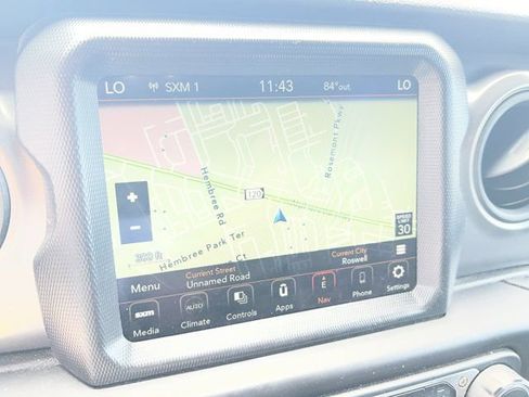 Used 2023 Jeep Wrangler Unlimited w/ Sun & Screen Package AWD/4WD image 28