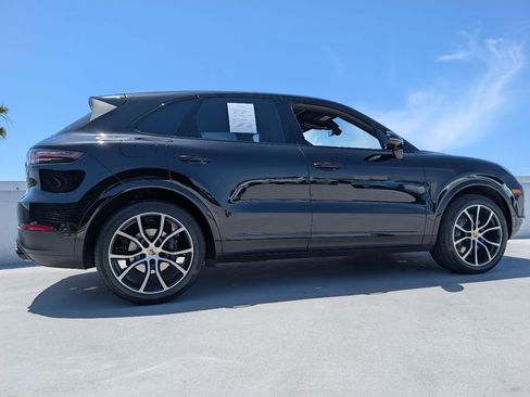 Certified 2023 Porsche Cayenne AWD/4WD image 24