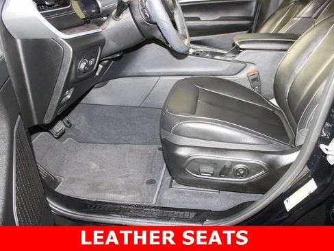 Used 2025 Jeep Grand Cherokee Limited w/ Black Appearance Package image 10