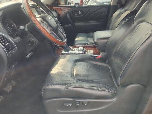 Used 2015 INFINITI QX80 4WD w/ Deluxe Technology Package image 9
