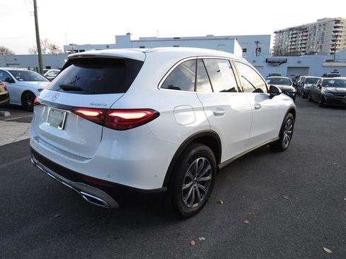 Used 2025 Mercedes-Benz GLC 300 4MATIC image 4