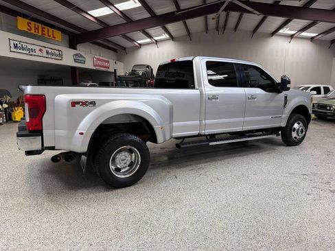 Used 2019 Ford F350 XLT w/ XLT Premium Package AWD/4WD image 8