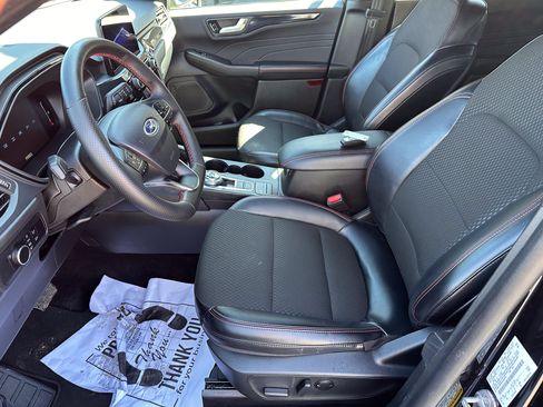 Used 2025 Ford Escape ST-Line FWD image 10