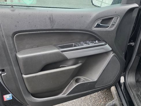 Certified 2022 Chevrolet Colorado LT w/ LT Convenience Package image 32