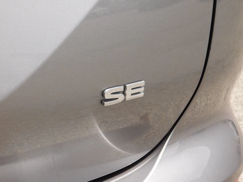Used 2023 Mitsubishi Outlander SE FWD image 6