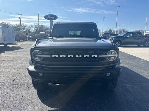 Used 2023 Ford Bronco Outer Banks image 3
