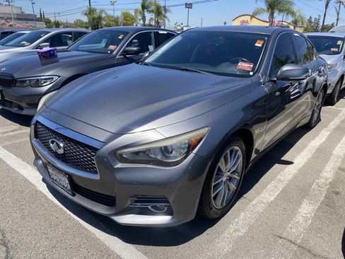 Used 2017 INFINITI Q50 Premium w/ 2.0T Premium Plus Package RWD image 2