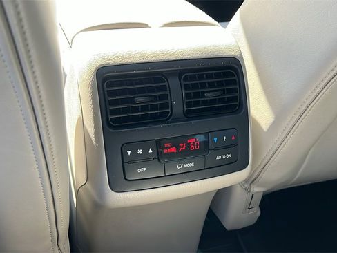 Used 2012 MAZDA CX-9 Grand Touring w/ Moonroof & Bose Audio Pkg image 8