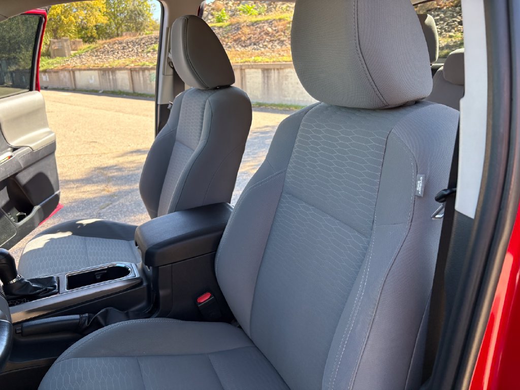Used 2019 Toyota Tacoma SR5 AWD/4WD image 9