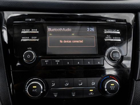 Used 2017 Nissan Rogue S FWD image 23