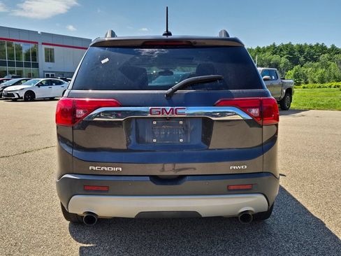 Used 2018 GMC Acadia SLT AWD/4WD image 4