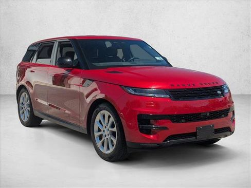 Used 2025 Land Rover Range Rover Sport SE AWD/4WD image 3