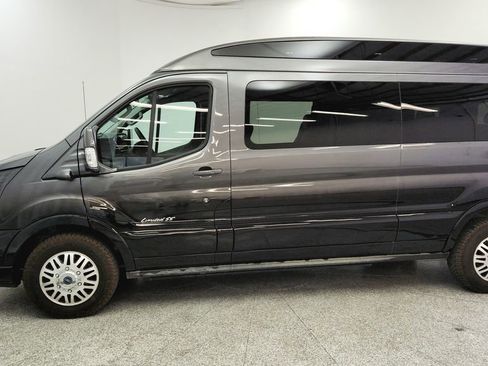 Used 2025 Ford Transit 150 Low Roof AWD image 2