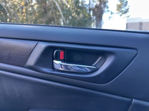 Used 2016 Subaru Legacy 3.6R Limited image 18