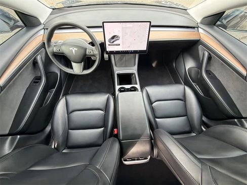 Used 2021 Tesla Model 3 Performance image 18