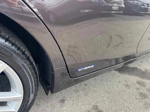 Used 2016 Lexus CT 200h w/ Accessory Package FWD image 8