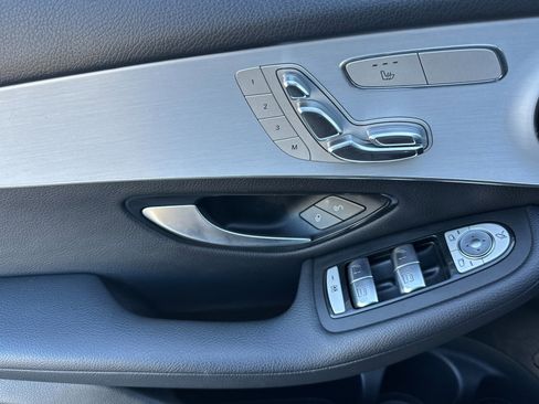 Used 2021 Mercedes-Benz GLC 300 image 11