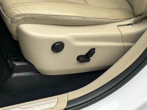 Used 2020 Jeep Grand Cherokee Limited image 11