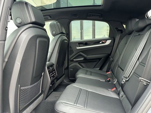 New 2026 Porsche Cayenne Coupe image 16