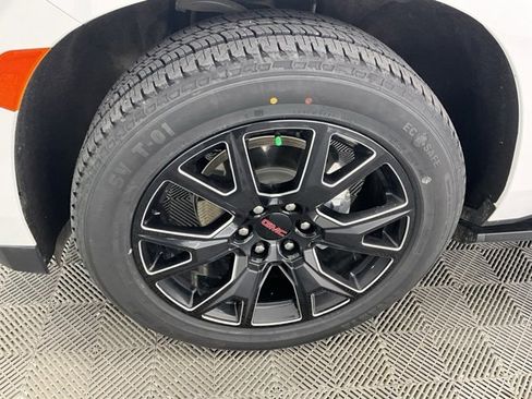 Used 2023 GMC Yukon Denali w/ Max Trailering Package image 32