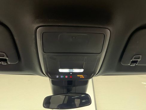 Used 2024 Chevrolet Traverse LT image 67