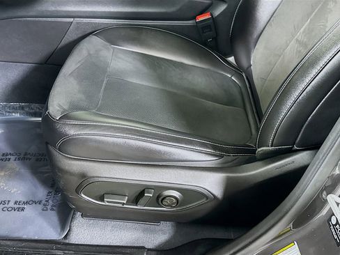 Used 2023 Jeep Grand Cherokee L Laredo image 26