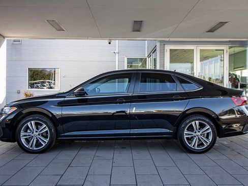 Used 2022 Volkswagen Jetta SE image 11