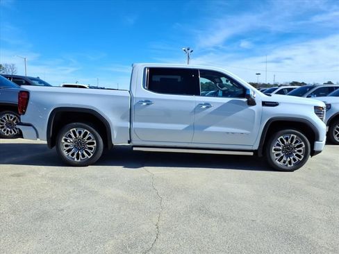 New 2026 GMC Sierra 1500 Denali Ultimate AWD/4WD image 8