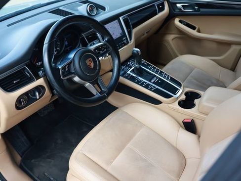 Used 2017 Porsche Macan AWD/4WD image 6