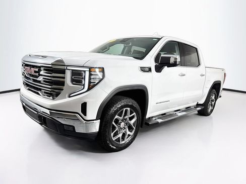 Used 2025 GMC Sierra 1500 SLT w/ SLT Premium Plus Package AWD/4WD image 3