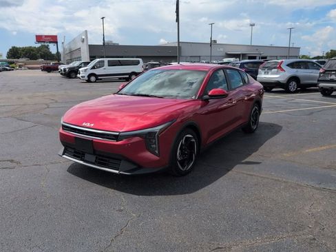 Used 2025 Kia K4 EX FWD image 3