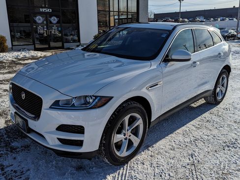 Used 2020 Jaguar F-PACE Premium image 2