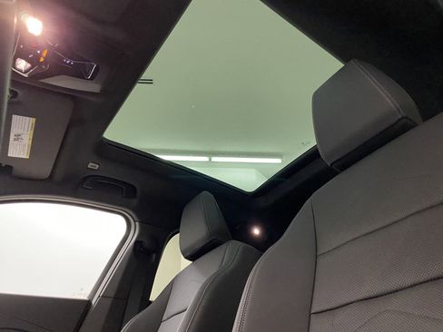 Used 2025 BMW X2 xDrive28i w/ Convenience Package image 14