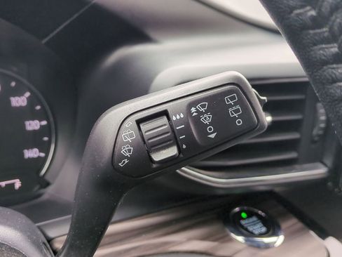 Used 2021 Ford Explorer Limited w/ Equipment Group 301A image 28