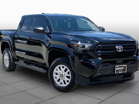 Used 2025 Toyota Tacoma SR RWD image 3