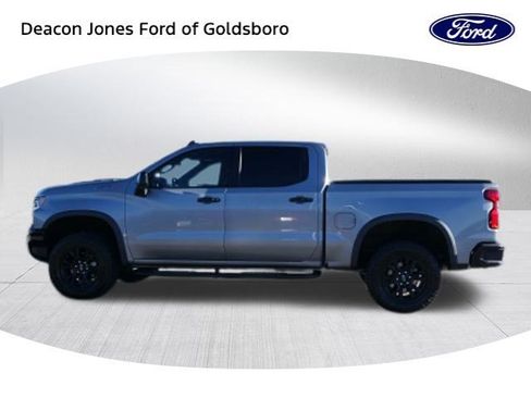 Used 2023 Chevrolet Silverado 1500 ZR2 image 7