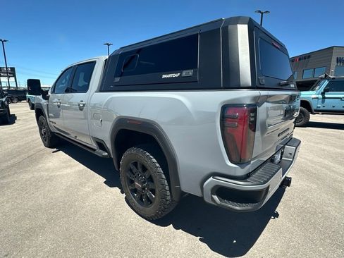 Used 2024 GMC Sierra 3500 AT4 w/ AT4 Premium Plus Package AWD/4WD image 10